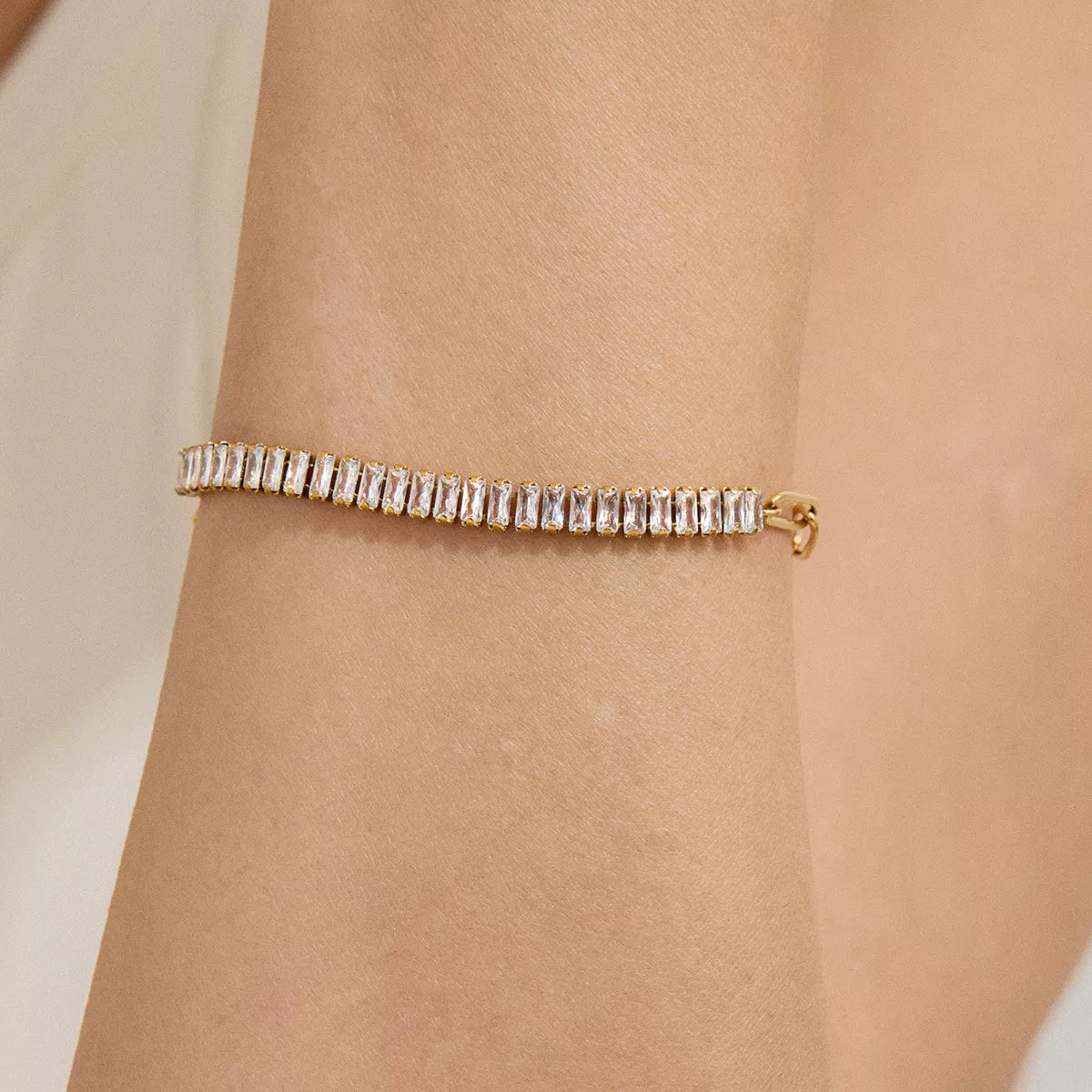 3a50cb10-e511-4bf8-a0b8-b502c78f7d8f-Max-Origin